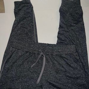 QUINCE Athleisure Joggers - Small